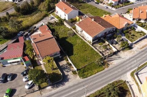 Lote de Terreno com Excelente Exposição Solar - Gaeiras, Óbidos