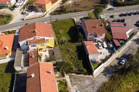 Lote de Terreno com Excelente Exposição Solar - Gaeiras, Óbidos