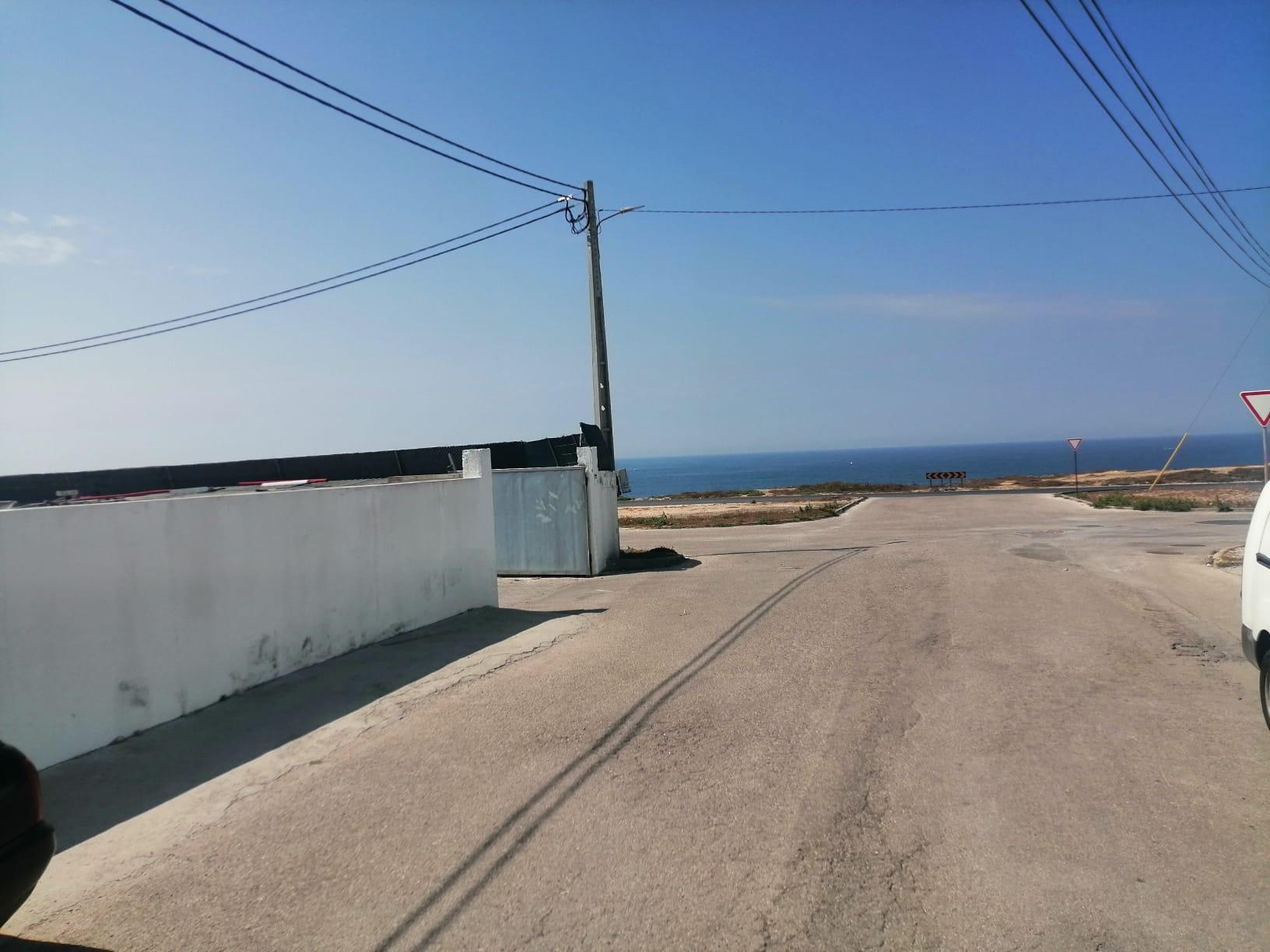 ARMAZÉM INDUSTRIAL COM LOGRADOURO E VISTA MAR, PENICHE