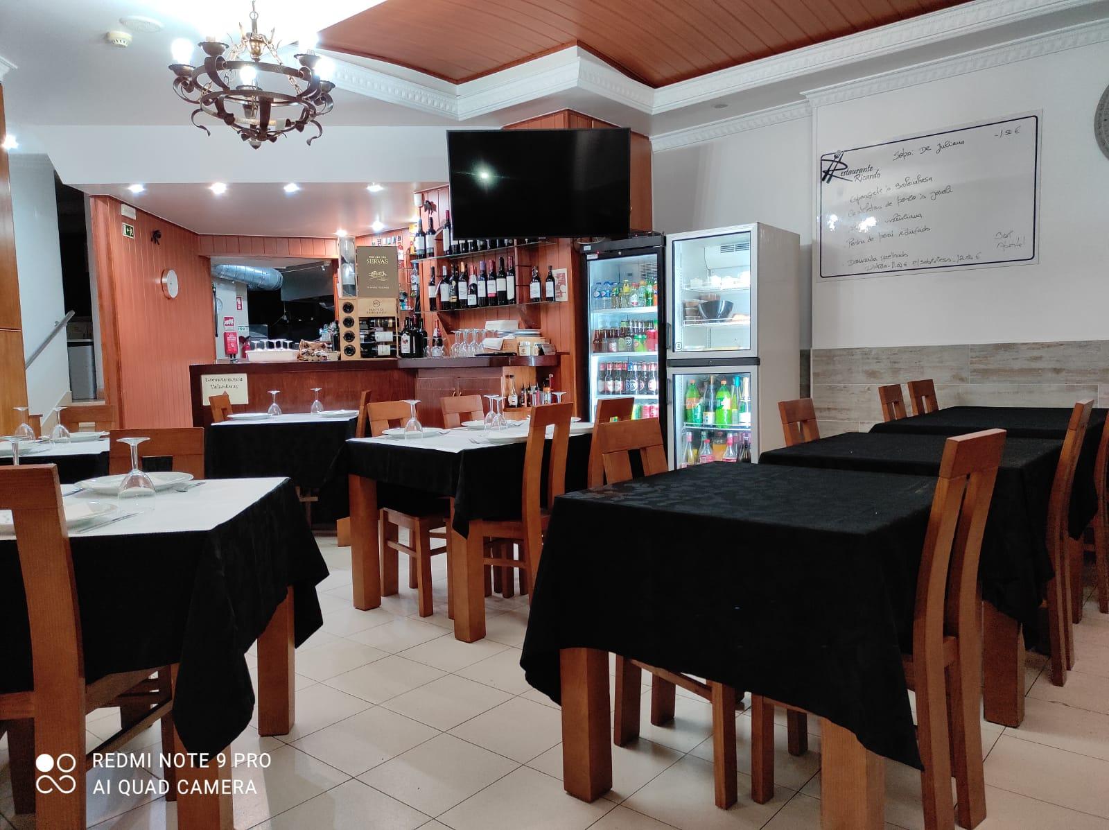 Restaurante em Pleno Funcionamento - Pronto a Servir