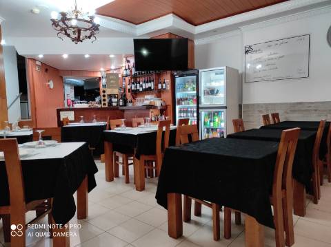 Restaurante em Pleno Funcionamento - Pronto a Servir