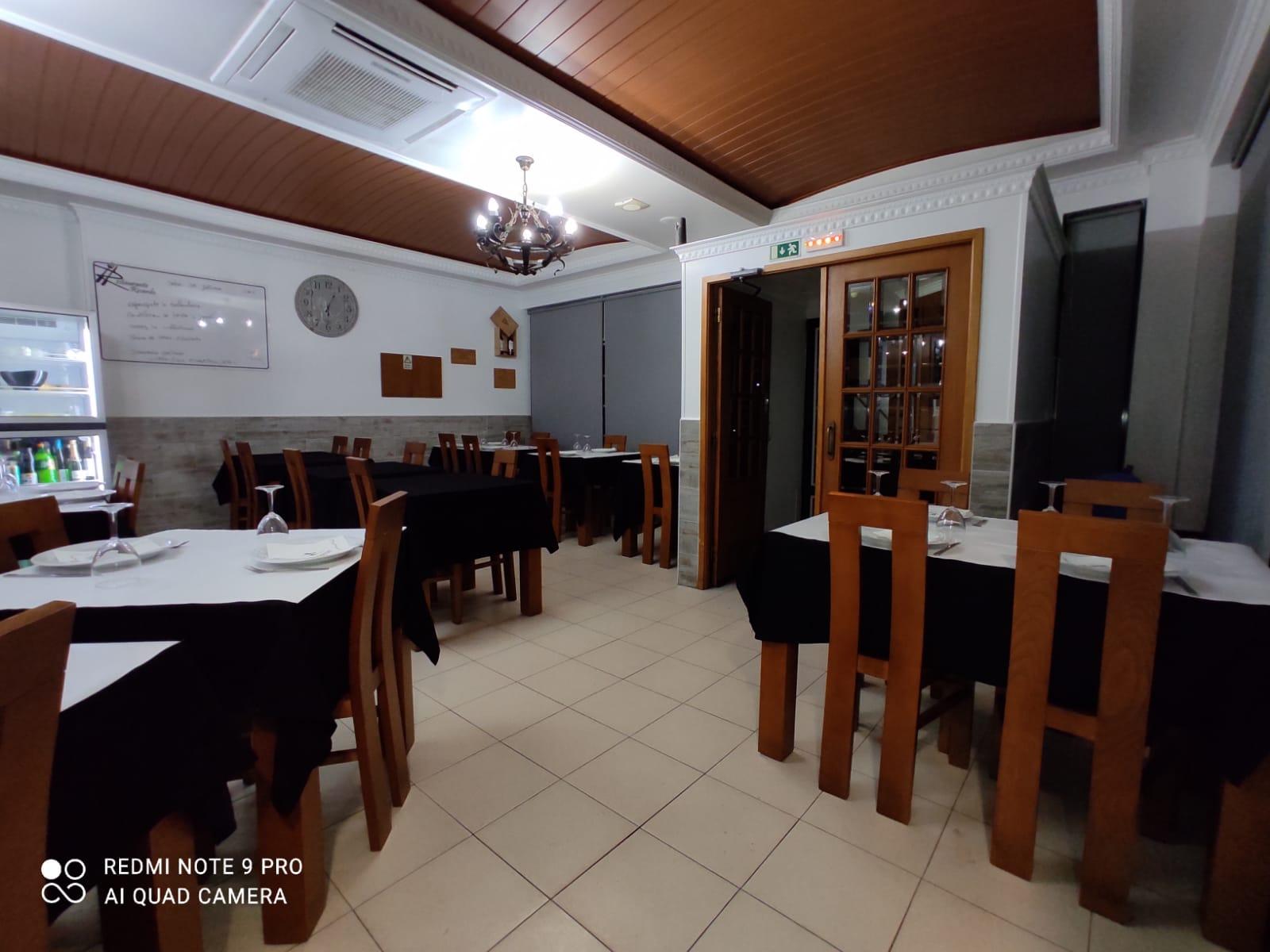 Restaurante em Pleno Funcionamento - Pronto a Servir