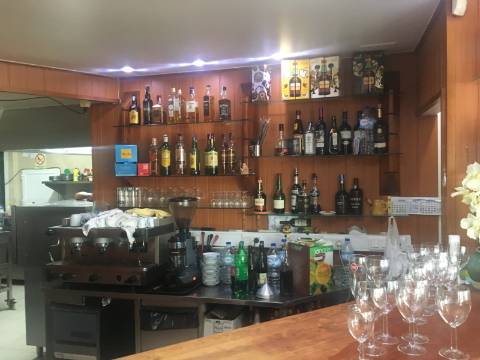 Restaurante em Pleno Funcionamento - Pronto a Servir