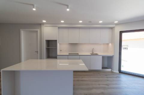 Apartamento T3 com Duas Suítes_Areia Branca, Lourinhã