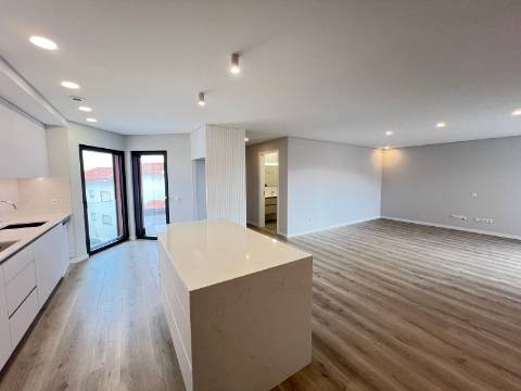 Apartamento T3 com Duas Suítes_Areia Branca, Lourinhã
