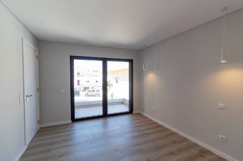 Apartamento T3 com Duas Suítes_Areia Branca, Lourinhã