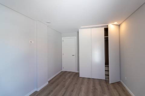 Apartamento T3 com Duas Suítes_Areia Branca, Lourinhã