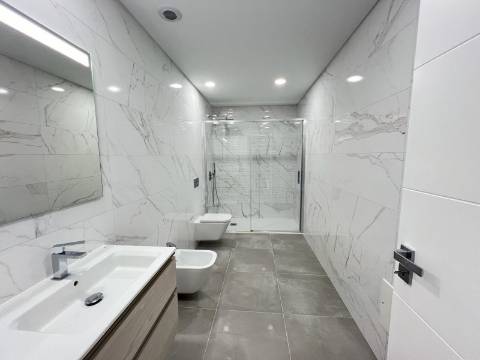 Apartamento T3 com Duas Suítes_Areia Branca, Lourinhã