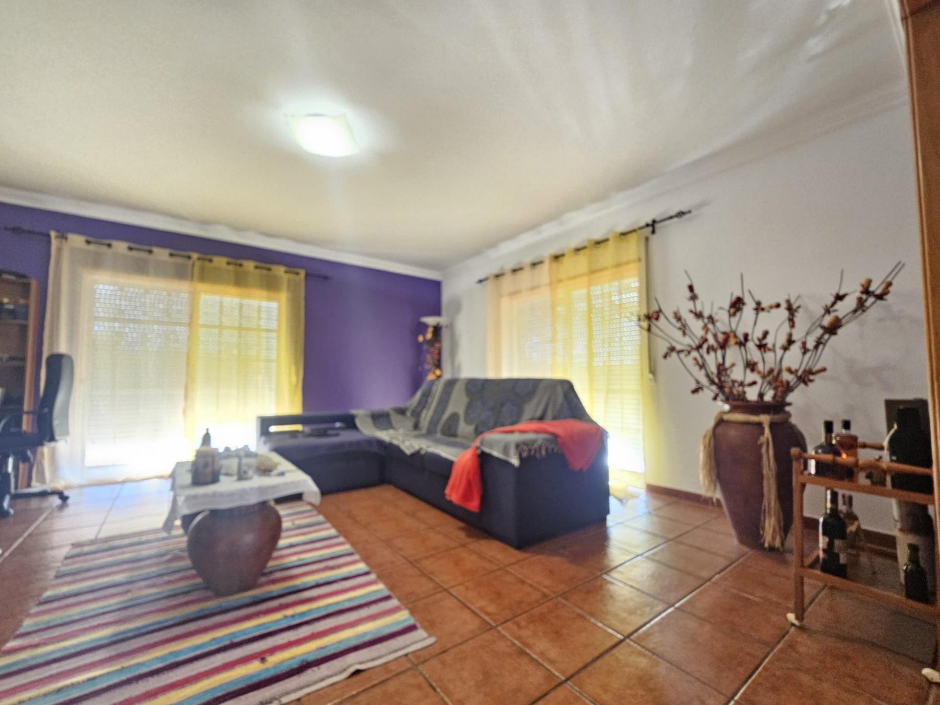 Moradia T4 com garagem e espaço exterior Zona Torres Vedras