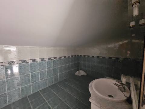 Moradia T3+2 garagem, sótão espaço exterior Lourinhã