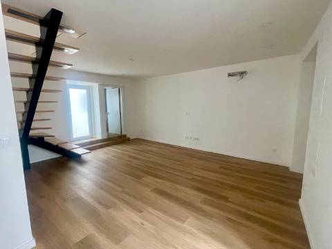 Moradia T2 Moderna e Luminosa - ROLIÇA