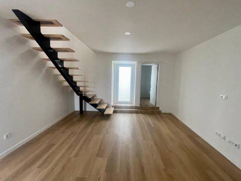 Moradia T2 Moderna e Luminosa - ROLIÇA