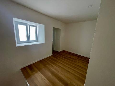 Moradia T2 Moderna e Luminosa - ROLIÇA