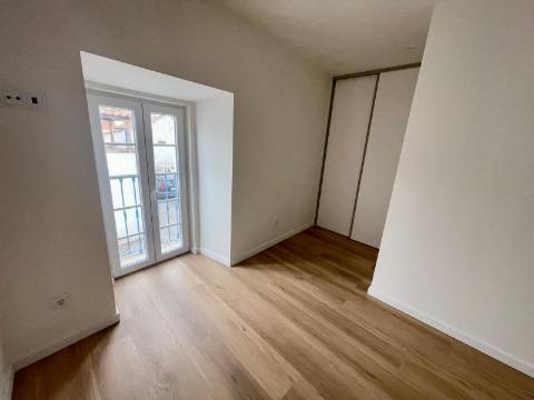 Moradia T2 Moderna e Luminosa - ROLIÇA