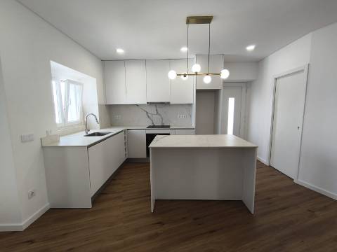 Moradia T3 Térrea na Areia Branca - Lourinhã, com Vista Mar