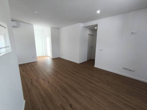 Moradia T3 Térrea na Areia Branca - Lourinhã, com Vista Mar