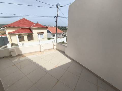 Moradia T3 Térrea na Areia Branca - Lourinhã, com Vista Mar