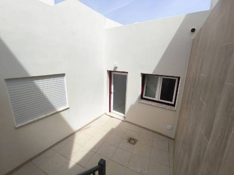 Moradia T3 Térrea na Areia Branca - Lourinhã, com Vista Mar