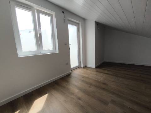 Moradia T3 Térrea na Areia Branca - Lourinhã, com Vista Mar