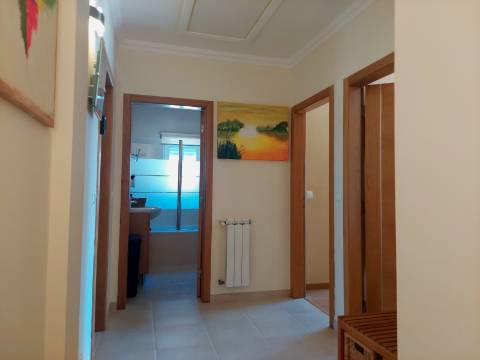 Excelente Moradia T3 com Piscina, Garagem e Zona de Lazer