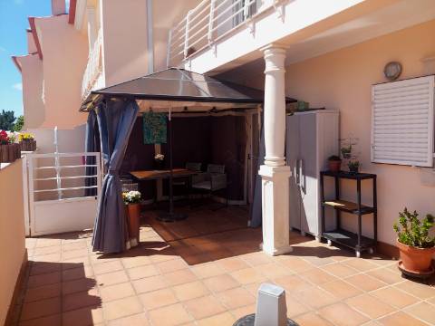 Excelente Moradia T3 com Piscina, Garagem e Zona de Lazer