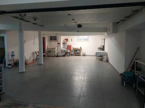 Excelente Moradia T3 com Piscina, Garagem e Zona de Lazer