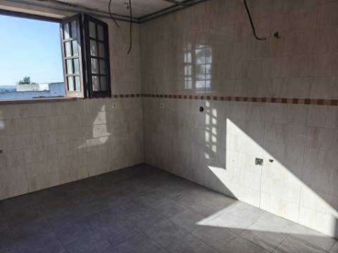 Moradia térrea para restauro