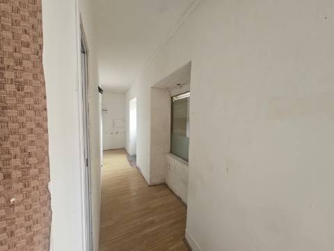 Duas casas Arrecadação Barro Torres Vedras
