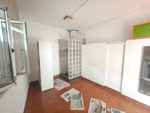 Duas casas Arrecadação Barro Torres Vedras
