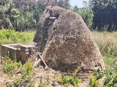 Terreno com 547 m² e Ruína para Restauro no Centro de Campelos
