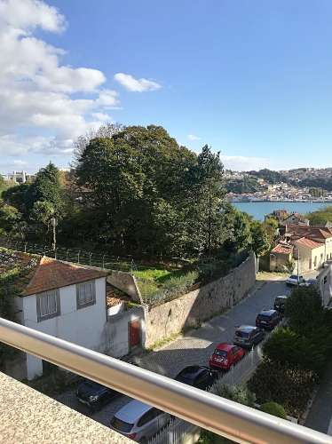 Duplex em condomínio fechado ao fluvial, foz zona de rio . Porto