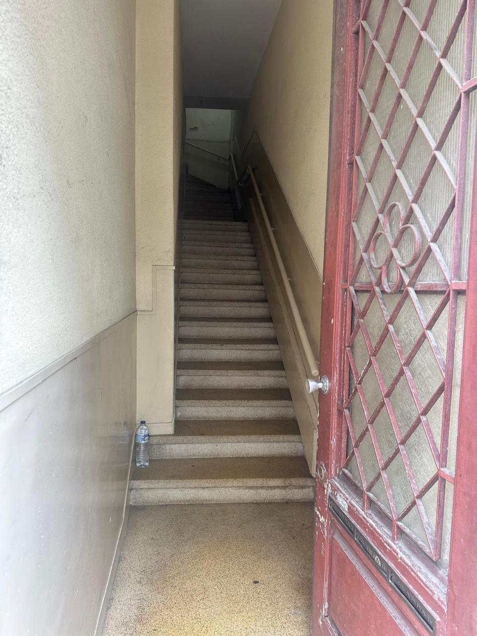 Prédio Completo Semi-Renovado | À Avenida dos Aliados, Porto