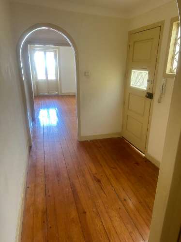Prédio Completo Semi-Renovado | À Avenida dos Aliados, Porto