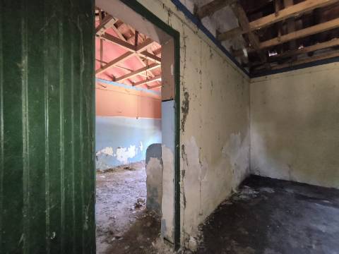 Terreno com 5.080 m² e Ruína T2 | Junto à Barragem de Magos