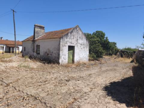 Terreno com 5.080 m² e Ruína T2 | Junto à Barragem de Magos