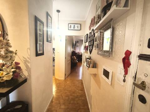 Oportunidade Única! Apartamento T2 + T1 com 3 WC em Vila Nova de Gaia