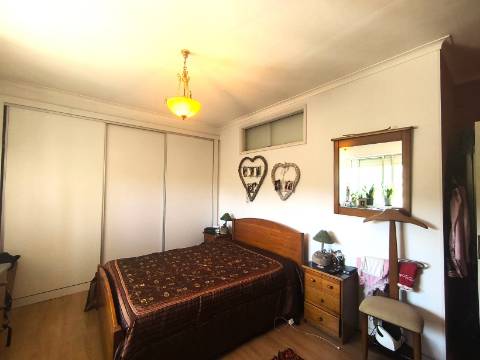 Oportunidade Única! Apartamento T2 + T1 com 3 WC em Vila Nova de Gaia