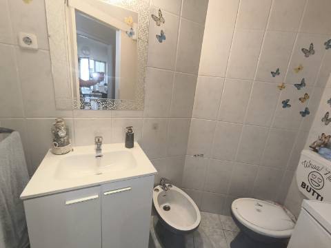 Oportunidade Única! Apartamento T2 + T1 com 3 WC em Vila Nova de Gaia