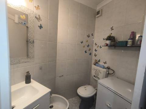 Oportunidade Única! Apartamento T2 + T1 com 3 WC em Vila Nova de Gaia