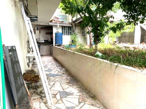 Moradia T3 + T1 com Garagem, Logradouro e Sótão Habitável às portas de Lisboa