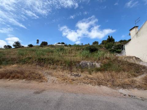 2 Terrenos Urbanos para Venda - Excelente Oportunidade em Torres Vedras3