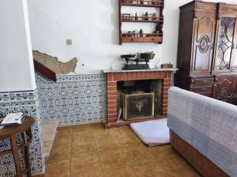 Moradia T4 com Garagem e Terraço