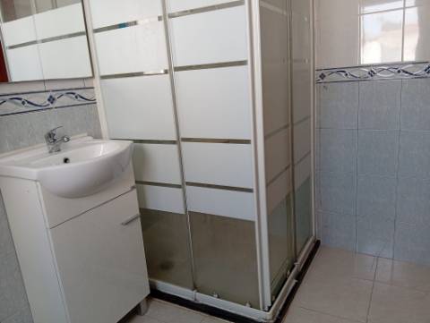Moradia_T2_com_logradouro_e_churrasqueira_Dois _Portos _Torres_Vedras