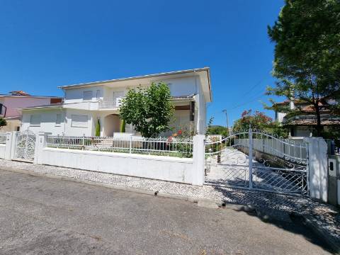 Moradia T5 no centro da cidade de Águeda