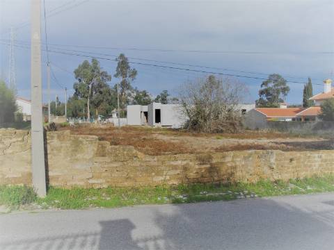 Terreno - construção 2 moradias