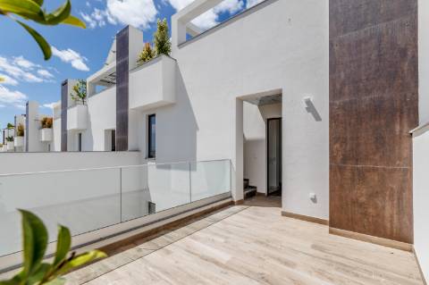 Moradia com 3 quartos com piscina privativa e vista mar
