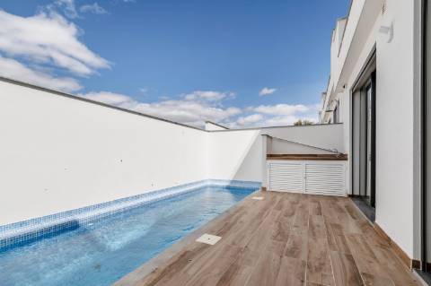 Moradia com 3 quartos com piscina privativa e vista mar