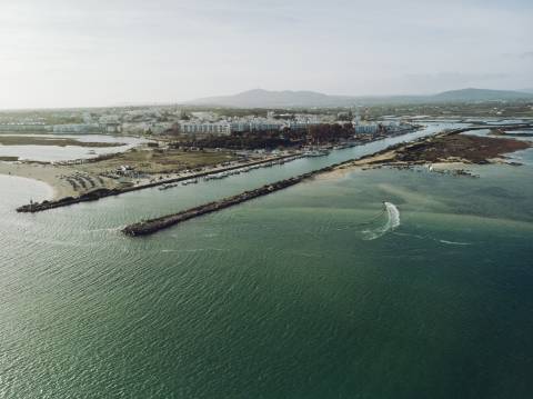 Moradia com 3 quartos com piscina privativa e vista mar