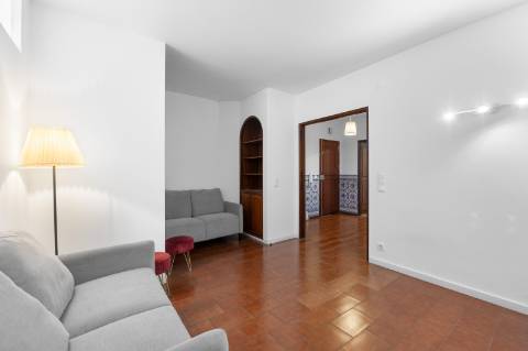 Apartamento T7 para investimento, localizado em Alvalade, centro de Lisboa