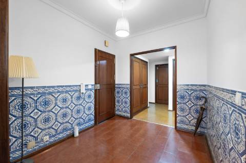 Apartamento T7 para investimento, localizado em Alvalade, centro de Lisboa